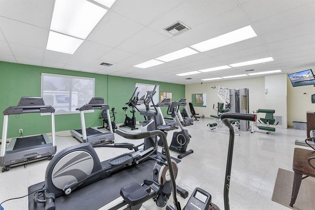 2523 Dudley Drive W H, West Palm Beach, FL 33415