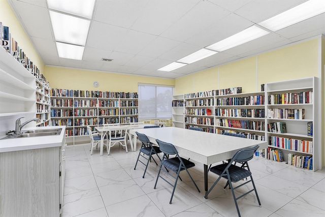 2523 Dudley Drive W H, West Palm Beach, FL 33415