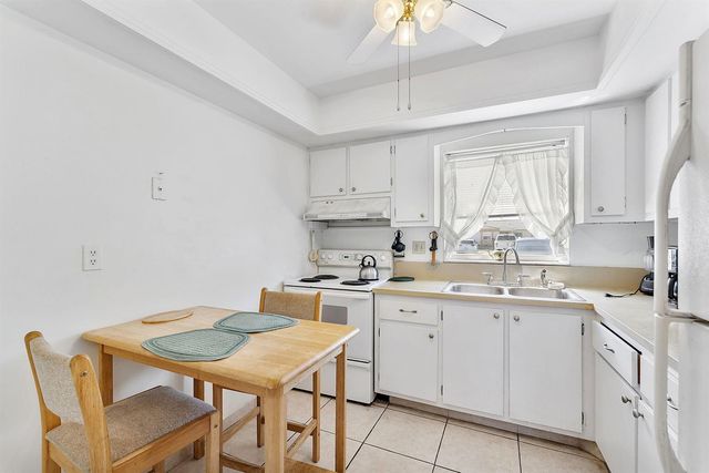 2523 Dudley Drive W H, West Palm Beach, FL 33415