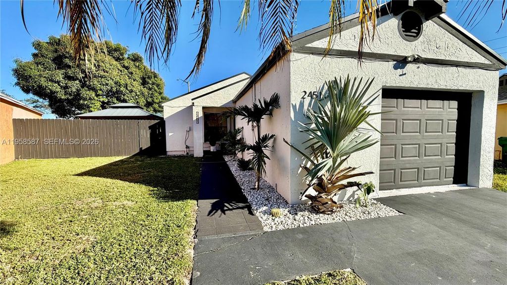 2451 SW 85th Ter 2451, Miramar, FL 33025
