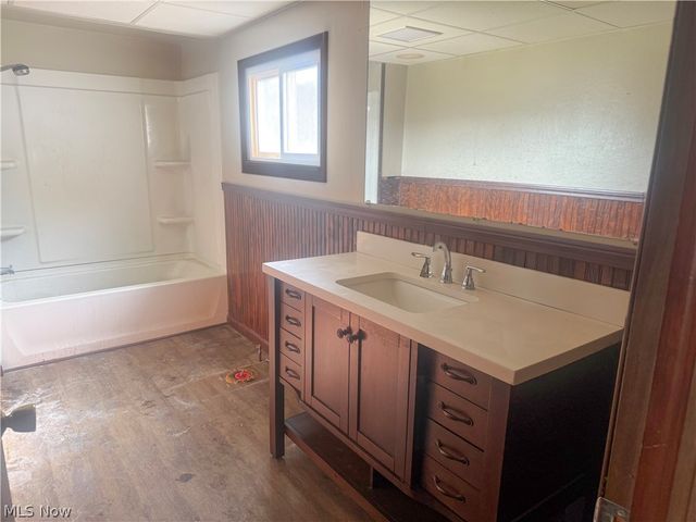 68298 Orchard Avenue, Bridgeport, OH 43912