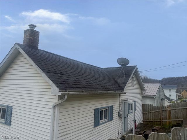 68298 Orchard Avenue, Bridgeport, OH 43912