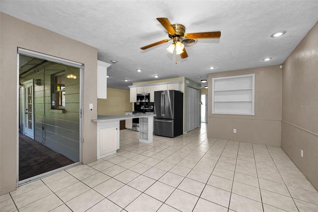 9083 BRIARWOOD DRIVE, Seminole, FL 33772