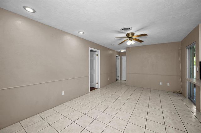 9083 BRIARWOOD DRIVE, Seminole, FL 33772