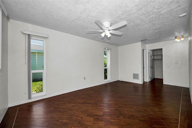 9083 BRIARWOOD DRIVE, Seminole, FL 33772