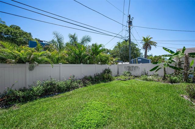 9083 BRIARWOOD DRIVE, Seminole, FL 33772