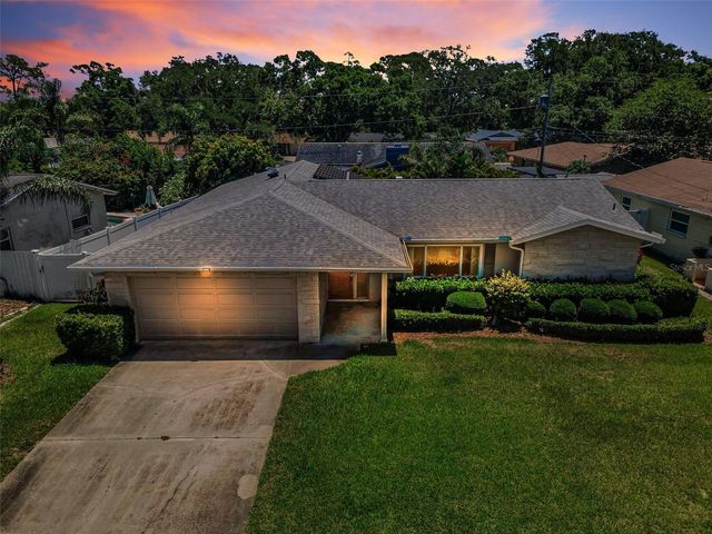 9083 BRIARWOOD DRIVE, Seminole, FL 33772