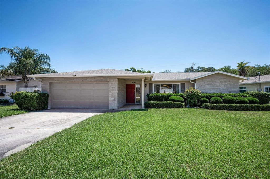 9083 BRIARWOOD DRIVE, Seminole, FL 33772
