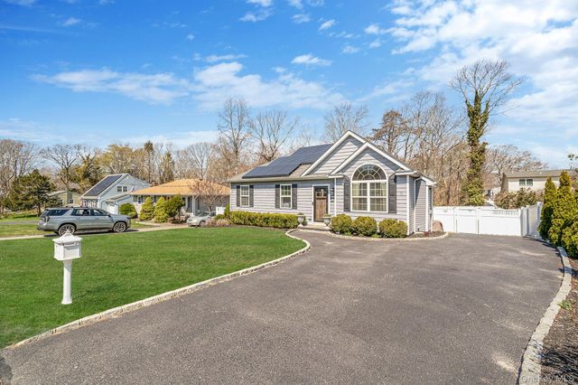 19 Probst Drive, Shirley, NY 11967