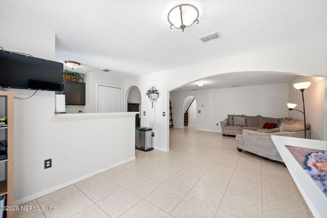 7424 PALM HILLS Drive, Jacksonville, FL 32244