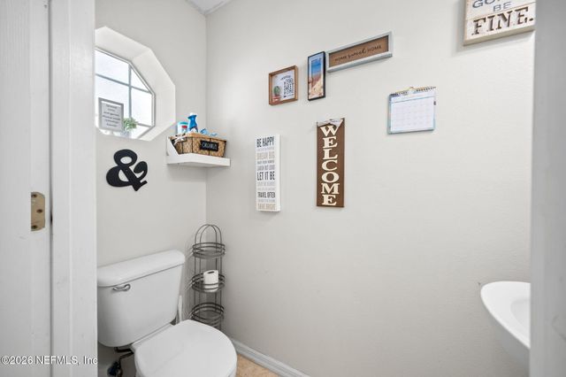 7424 PALM HILLS Drive, Jacksonville, FL 32244