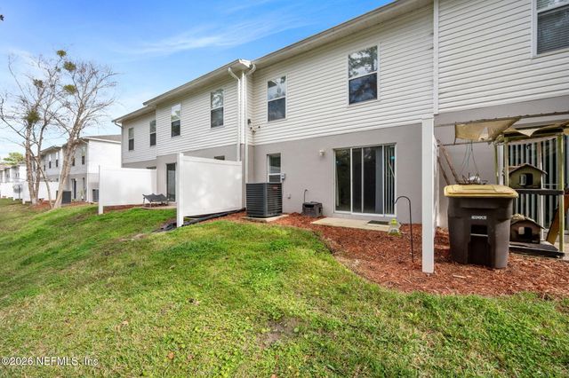 7424 PALM HILLS Drive, Jacksonville, FL 32244