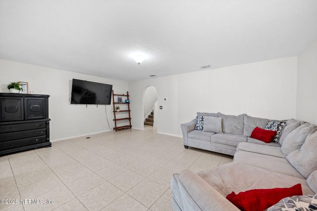 7424 PALM HILLS Drive, Jacksonville, FL 32244