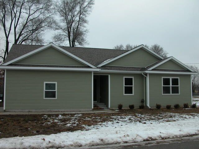 902 N York Street, Belding, MI 48809