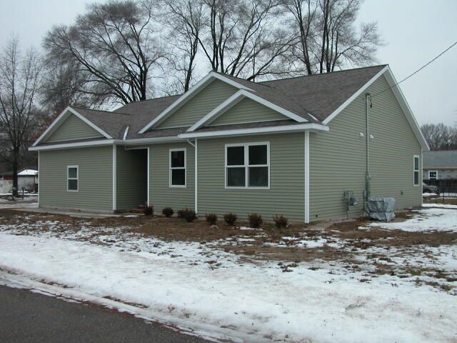 902 N York Street, Belding, MI 48809