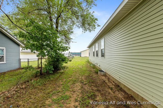 902 N York Street, Belding, MI 48809