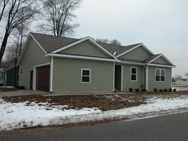 902 N York Street, Belding, MI 48809