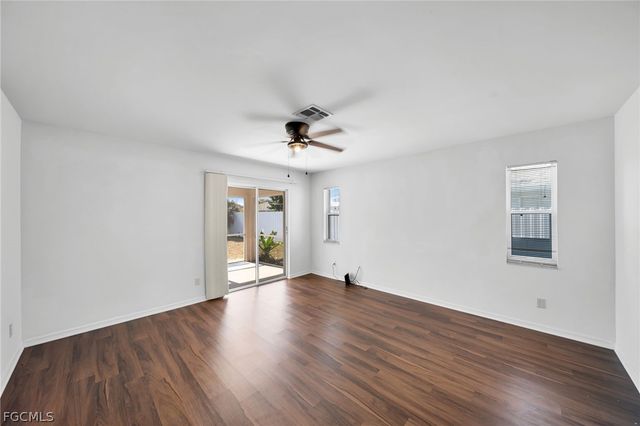 1044 SE 11th ST, Cape Coral, FL 33990