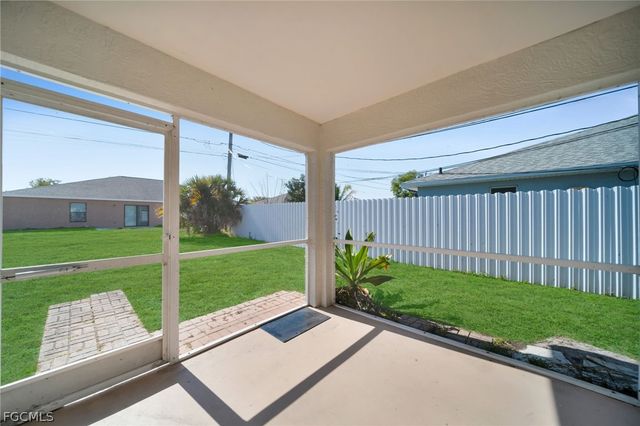 1044 SE 11th ST, Cape Coral, FL 33990