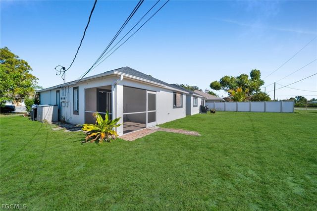 1044 SE 11th ST, Cape Coral, FL 33990