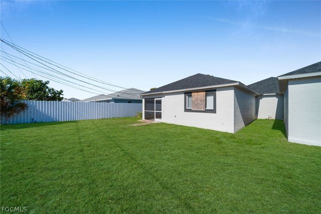 1044 SE 11th ST, Cape Coral, FL 33990