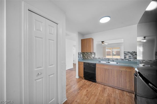 1044 SE 11th ST, Cape Coral, FL 33990