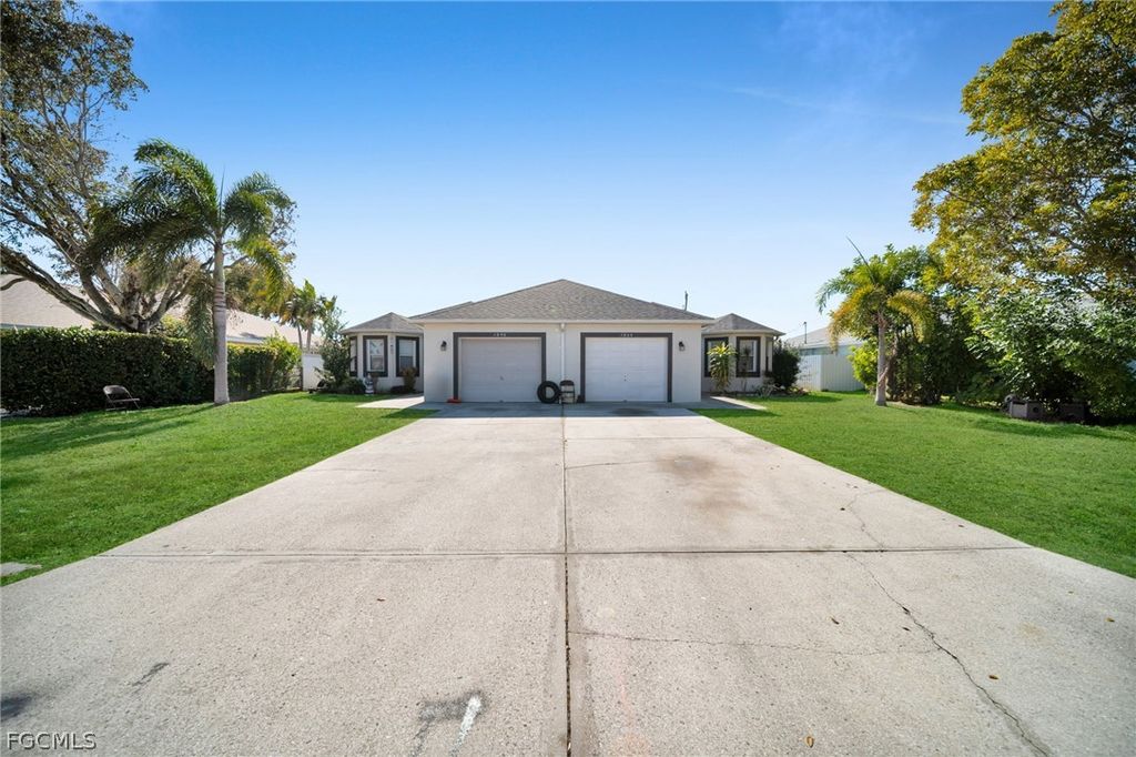1044 SE 11th ST, Cape Coral, FL 33990