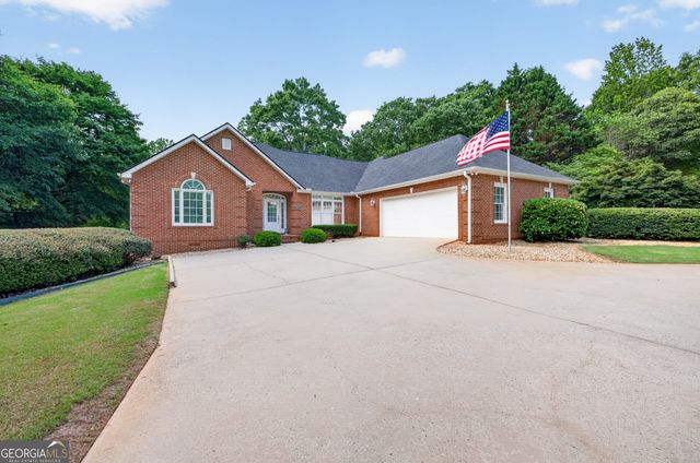 301 Oak Ridge Drive, Maysville, GA 30558