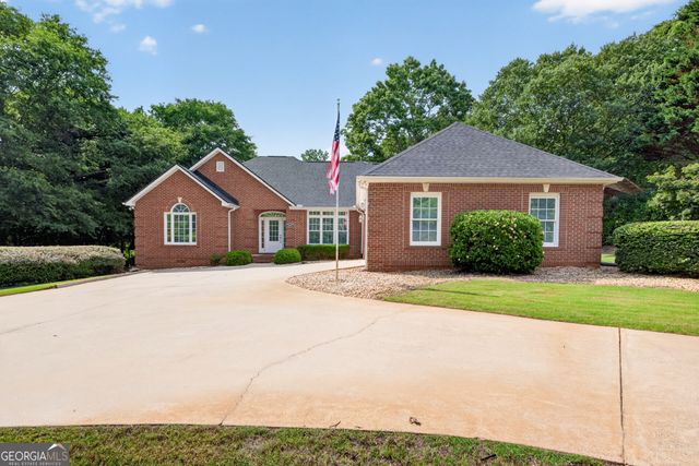 301 Oak Ridge Drive, Maysville, GA 30558