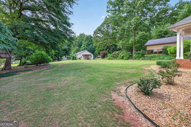 301 Oak Ridge Drive, Maysville, GA 30558