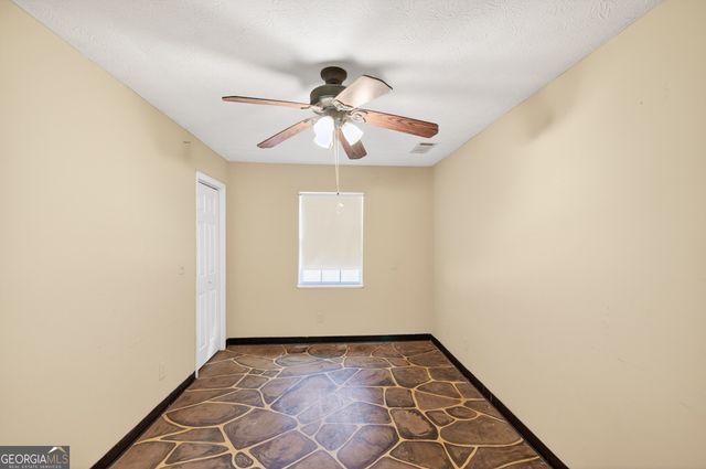 301 Oak Ridge Drive, Maysville, GA 30558