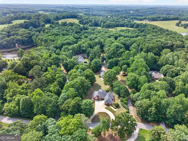 301 Oak Ridge Drive, Maysville, GA 30558