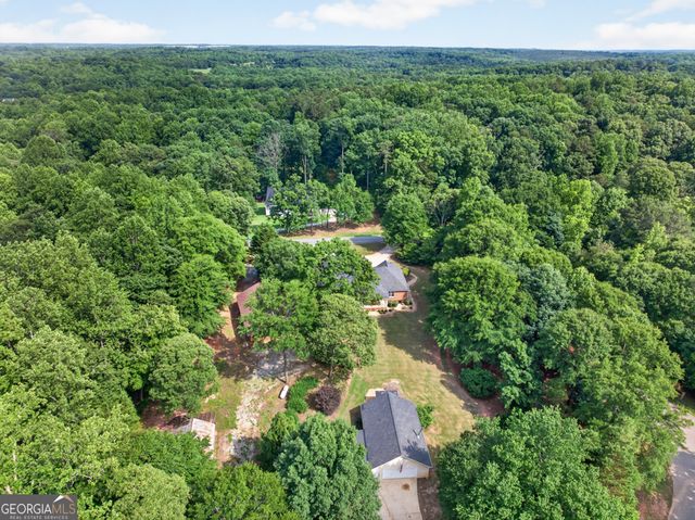 301 Oak Ridge Drive, Maysville, GA 30558