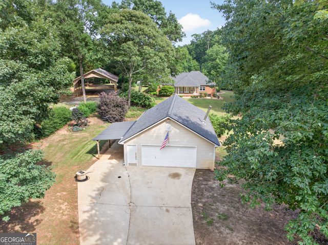 301 Oak Ridge Drive, Maysville, GA 30558