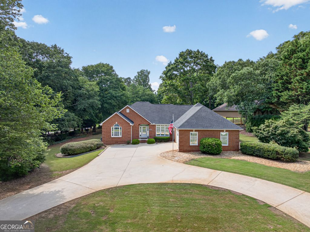 301 Oak Ridge Drive, Maysville, GA 30558