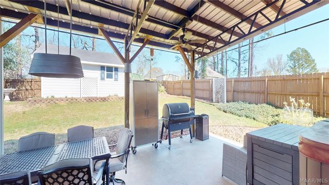 509 Breckinridge Lane, Prattville, AL 36066