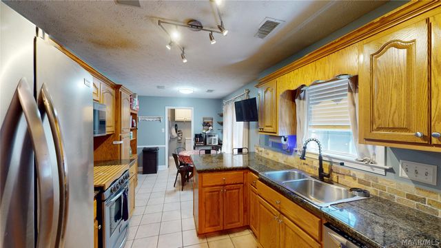 509 Breckinridge Lane, Prattville, AL 36066