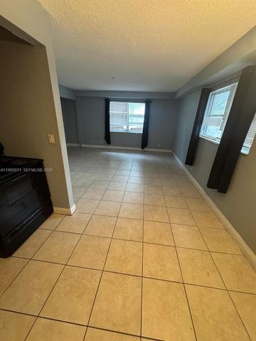 4251 NW 5th Street 106, Plantation, FL 33317