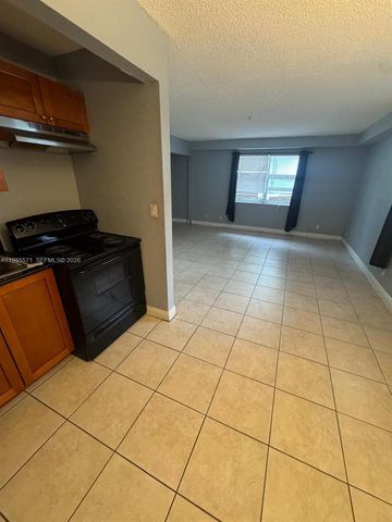 4251 NW 5th Street 106, Plantation, FL 33317
