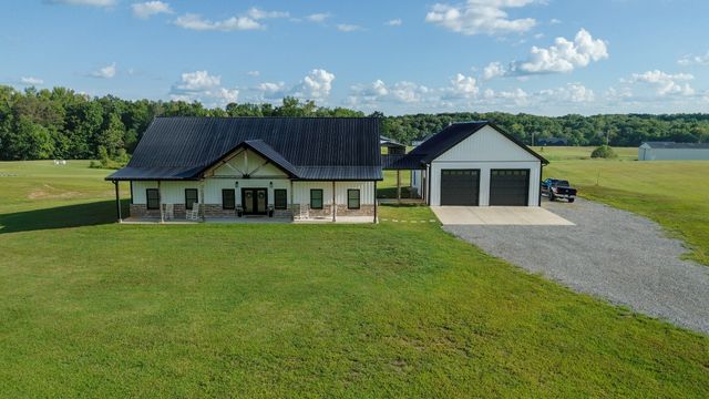 1785 Mosley Ferry Rd, Chapmansboro, TN 37035
