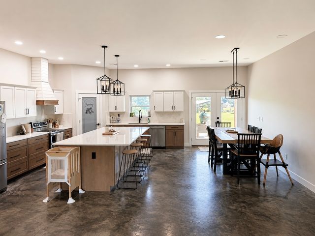 1785 Mosley Ferry Rd, Chapmansboro, TN 37035