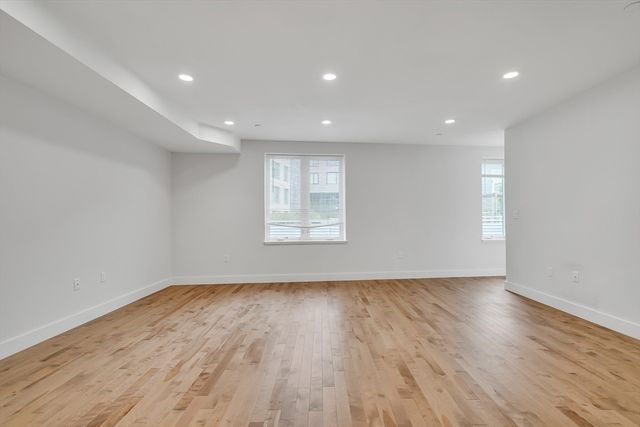50 Hichborn St 308, Boston, MA 02135