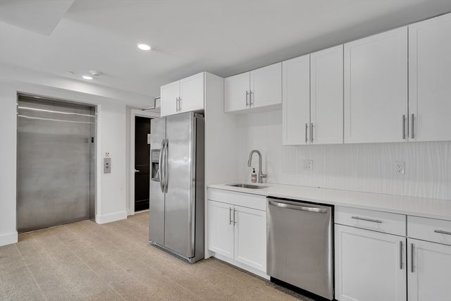 50 Hichborn St 308, Boston, MA 02135