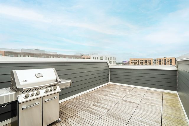 50 Hichborn St 308, Boston, MA 02135