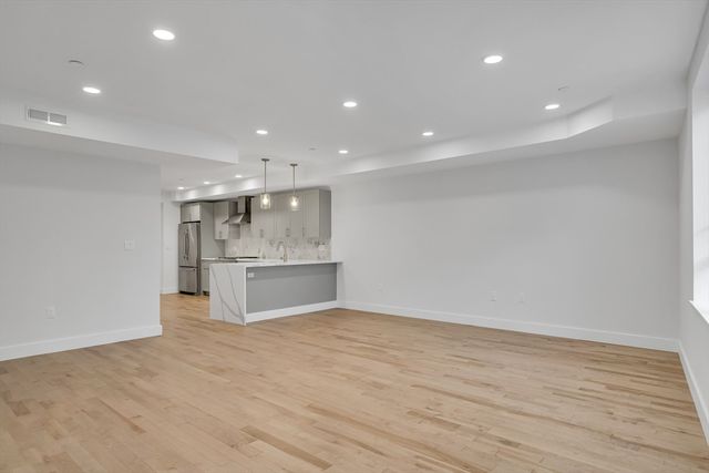 50 Hichborn St 308, Boston, MA 02135