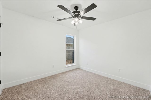 2073 E 130th Street S, Jenks, OK 74037