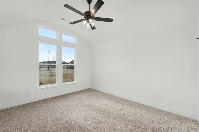 2073 E 130th Street S, Jenks, OK 74037