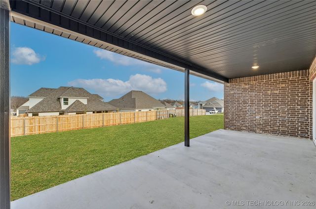2073 E 130th Street S, Jenks, OK 74037