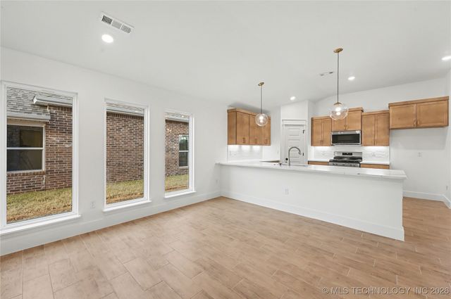 2073 E 130th Street S, Jenks, OK 74037