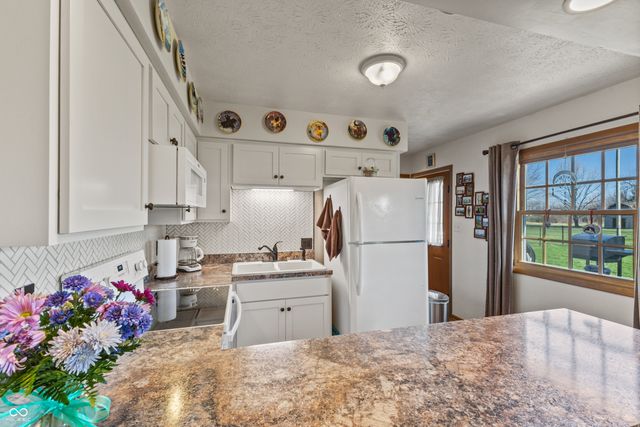 9145 E Prospect Street, Indianapolis, IN 46239